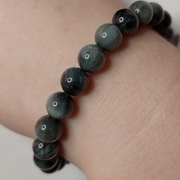 Hawk Eye stone 8mm round bead bracelet #2 - Picture 2 of 4
